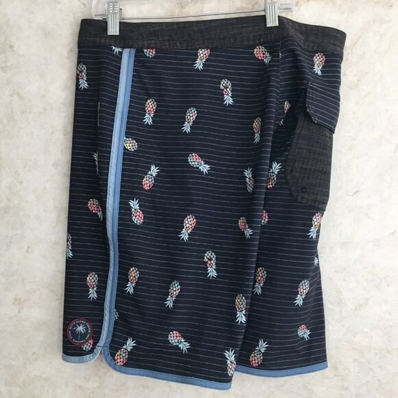 Rip Curl Black Pineapple Board Shorts Men's Size 30 - Picture 5 of 14